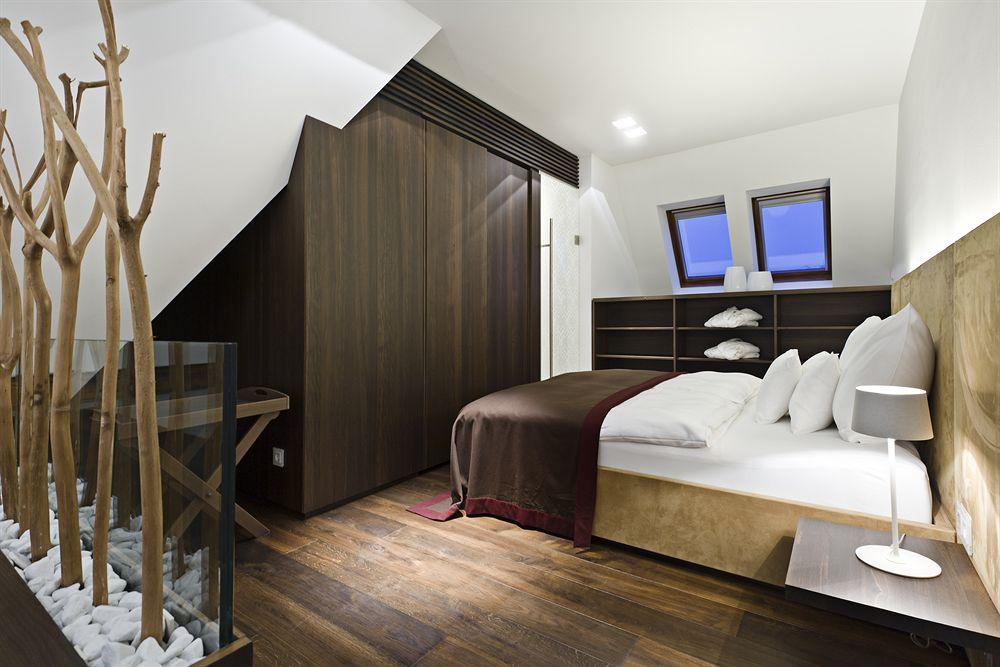 Tauroa Steirerschloessl Hotel Zeltweg Buitenkant foto
