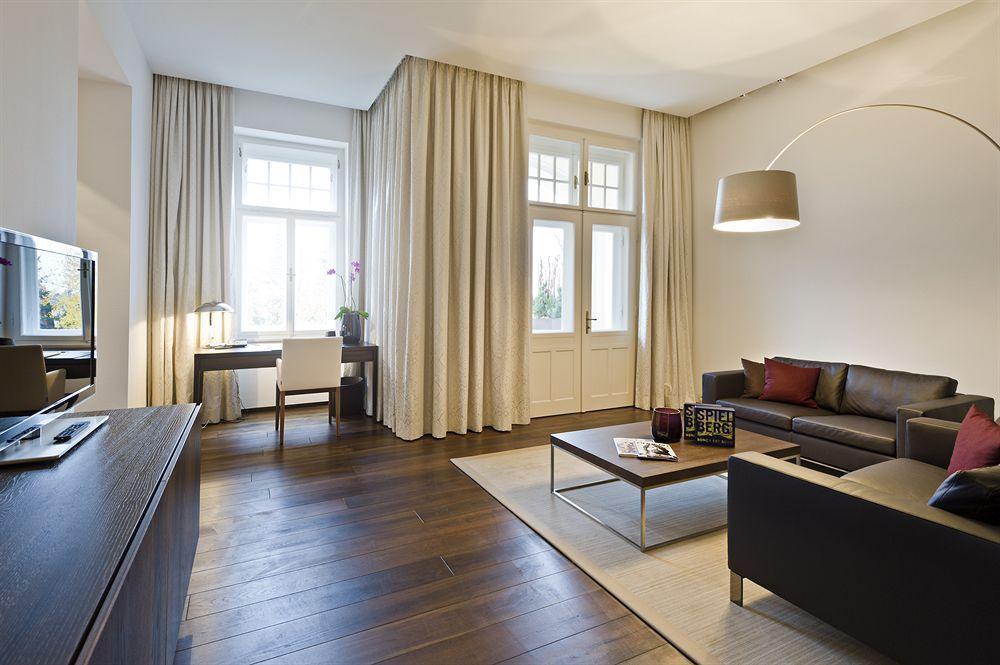 Tauroa Steirerschloessl Hotel Zeltweg Buitenkant foto