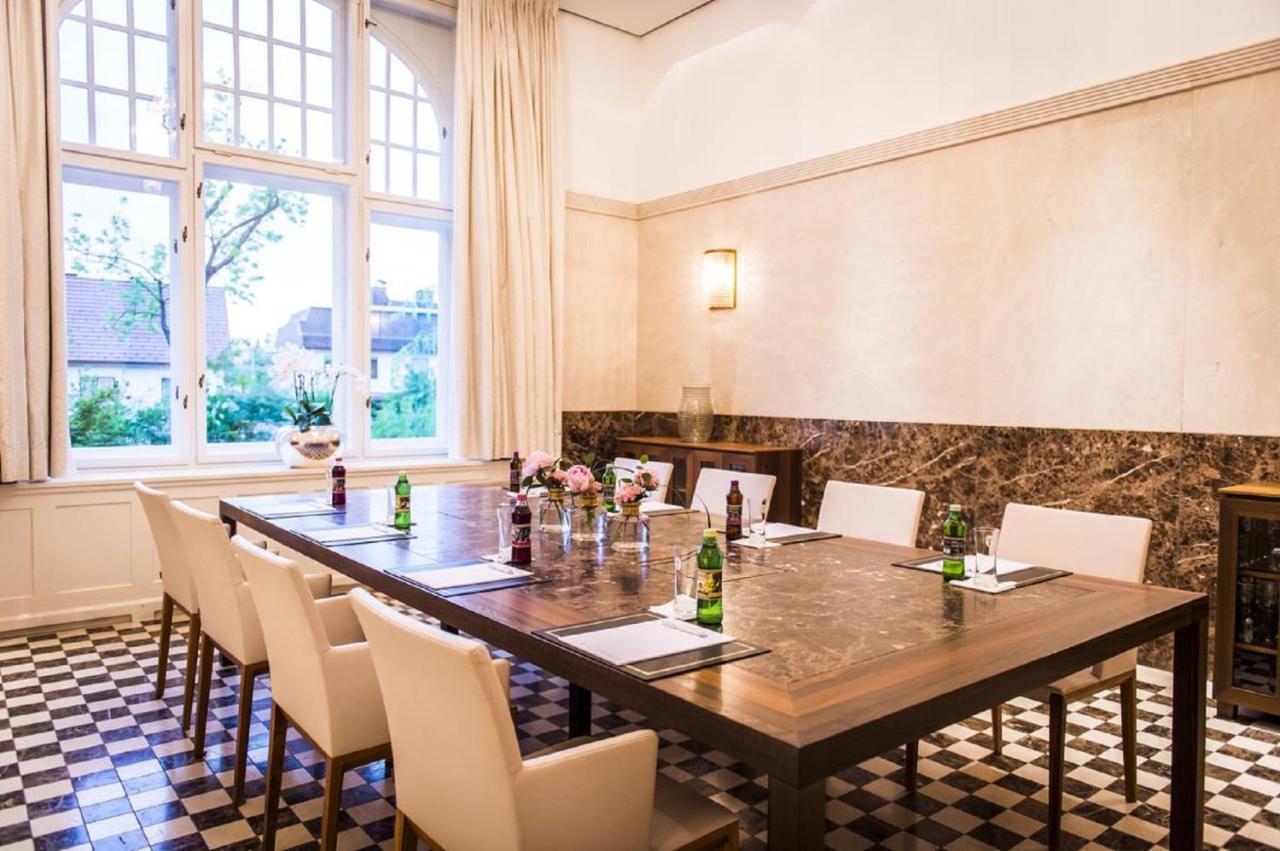 Tauroa Steirerschloessl Hotel Zeltweg Buitenkant foto